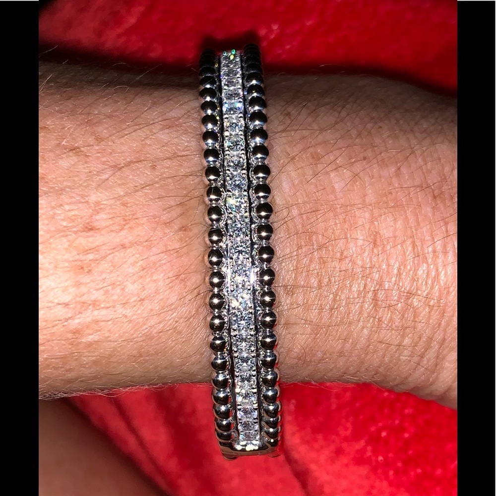 18K Vintage Perle 2.16ct VS natural Diamond Bangle.